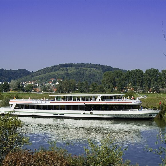 Schifffahrt auf dem Main-Donau-Kanal