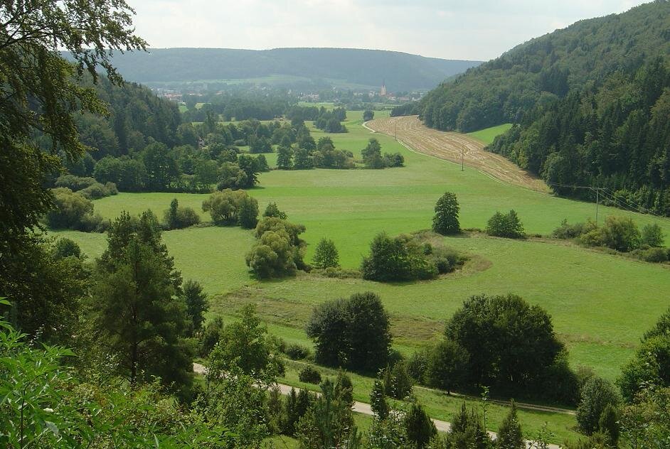 Blick vom Premerzhofer Berg in Labertal nach Dietfurt