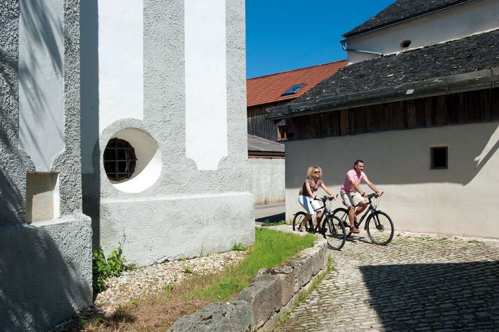 Auf Kopfsteinpflaster unterwegs In der Dietfurter Altstadt sind Radler willkommen.