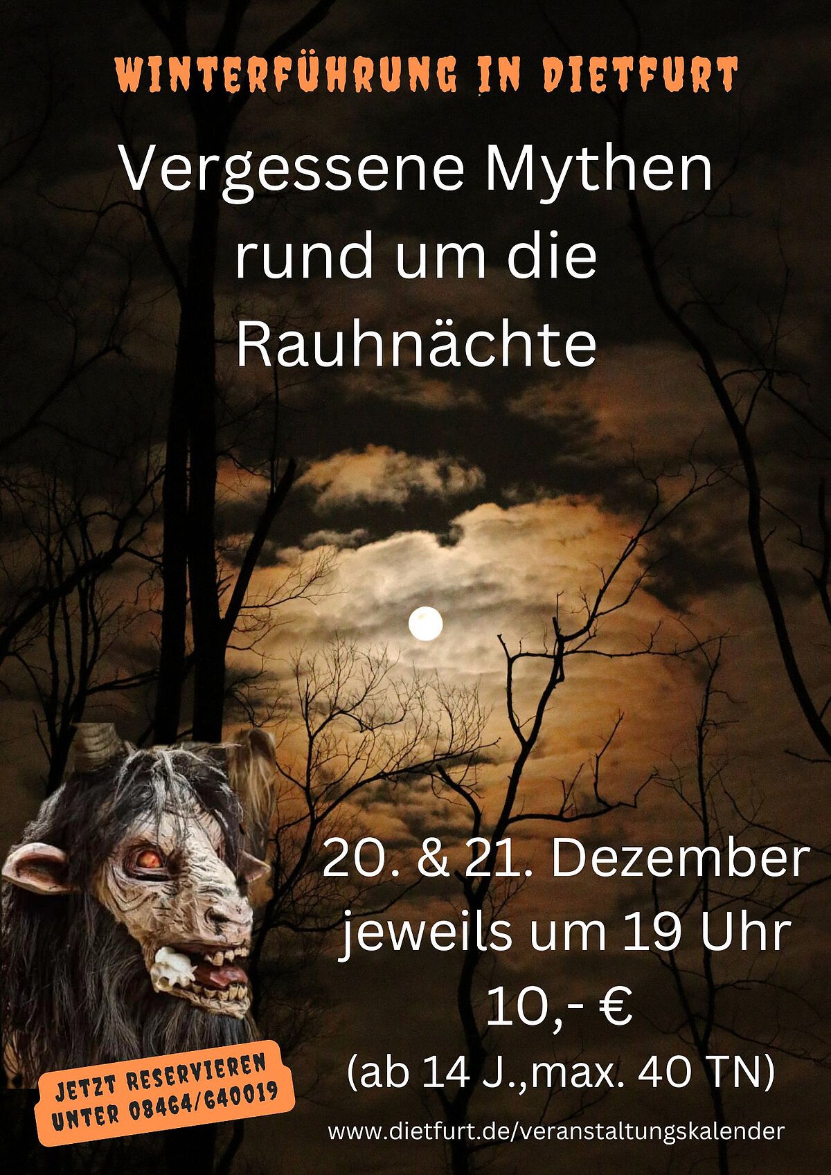 Das Plakat zeigt einen mystischen nächtlichen Wald mit einer gruseligen Perchtenmaske.